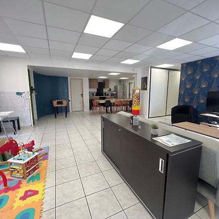 Le Grand Penon ~ Logement Spacieux A 6 Min Du Parc Saint-Georges-les-Baillargeaux Exteriér fotografie