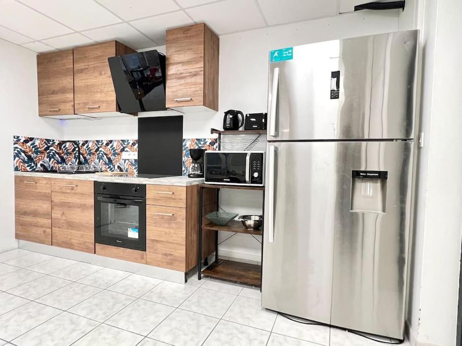 Le Grand Penon ~ Logement Spacieux A 6 Min Du Parc Saint-Georges-les-Baillargeaux Exteriér fotografie