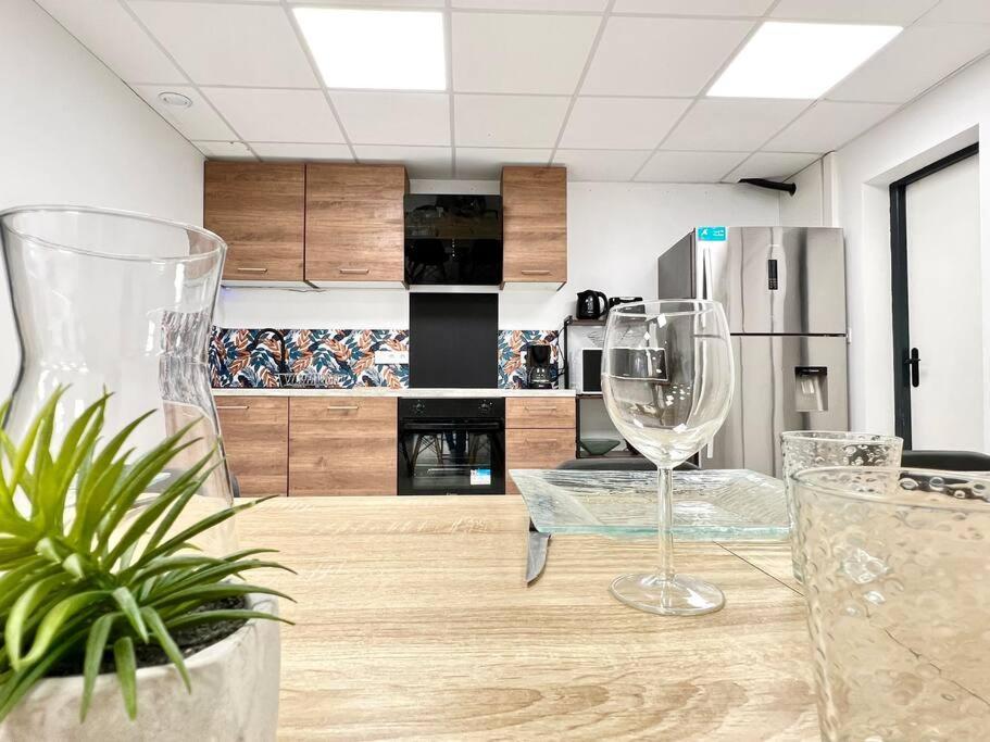 Le Grand Penon ~ Logement Spacieux A 6 Min Du Parc Saint-Georges-les-Baillargeaux Exteriér fotografie