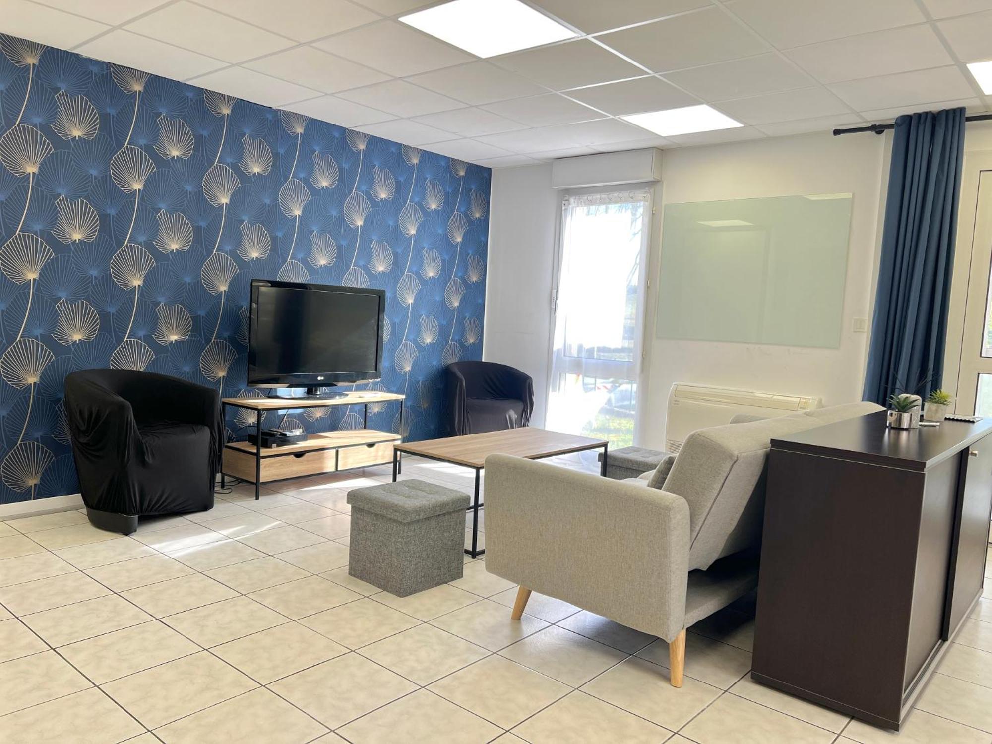 Le Grand Penon ~ Logement Spacieux A 6 Min Du Parc Saint-Georges-les-Baillargeaux Exteriér fotografie